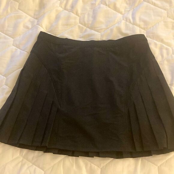Tail Tech Performance Black Pleated Tennis Skirt with Shorts. Size XS. - Picture 1 of 6